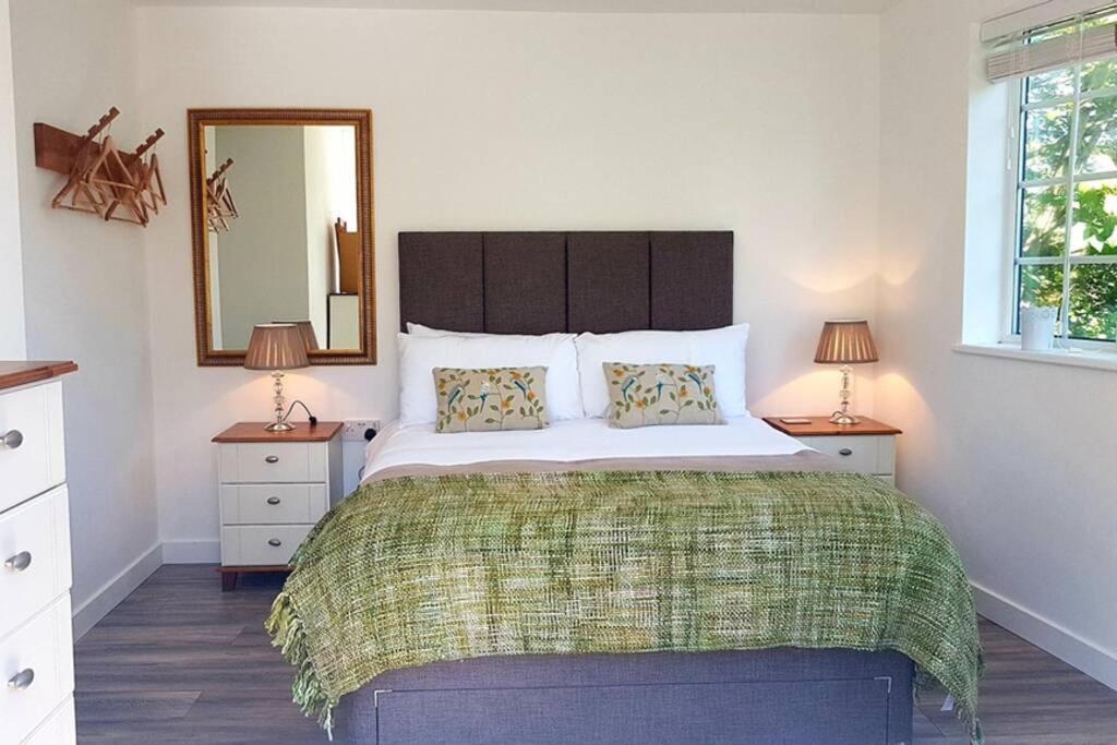 Iscraig Bach-Cosy 2 Bed Apartment-Close To Beach Trearddur Exterior foto
