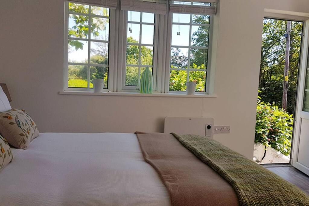 Iscraig Bach-Cosy 2 Bed Apartment-Close To Beach Trearddur Exterior foto